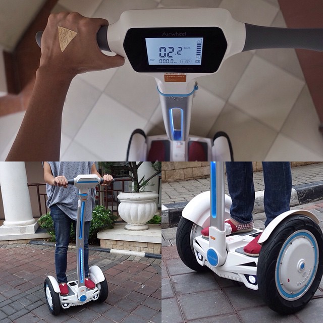 Airwheel Electric Scooter Is Easy To Steer And Ride