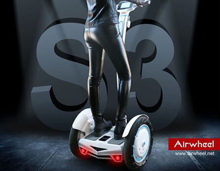 Recently, Airwheel Malaysian team showed their thrilling tricks of riding S3 in the square. Pedestrians around them were enthralled by the agility and intelligence of S3.