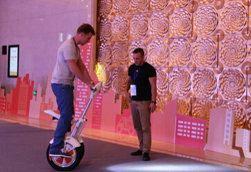 Two Self-balancing Scooters Debut on Airwheel 2015 New Products Release Conference