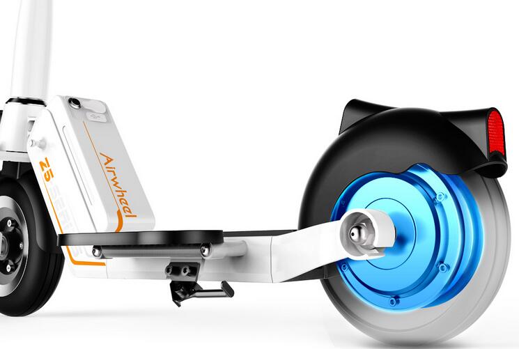 Airwheel Z5 in piedi in sul motorino elettrico è semplice e bizzarro nell'esteriorità, interpretando la bellezza dell'arte via design unico.